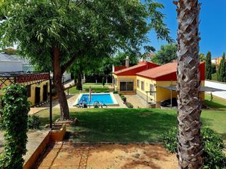 House in Oromana
