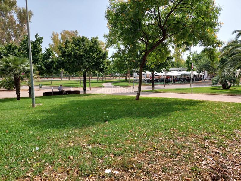 Foto 35d25bde-c04a-44f1-90a8-5a257524119b. Parking voiture dans Avenida de Abril-9 de Octubre Sagunt