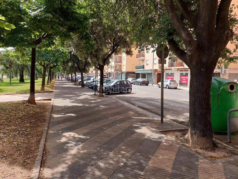 Foto 714421da-80f3-433b-8ddb-681d1baf5203. Parking voiture dans Avenida de Abril-9 de Octubre Sagunt