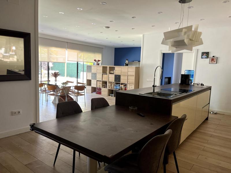 Foto e63d487e-e5bd-43d2-b522-73e2bb6d9881. Maison avec chauffage parking piscine dans Santa Maria-l´Eixample-Sud Sumella Cubelles