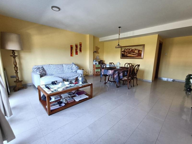 Foto c6c7822a-e915-46d7-a85f-38bcd77619c7. Casa a schiera in Centre Pineda de Mar