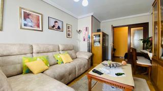 Etagenwohnung in El Postigo
