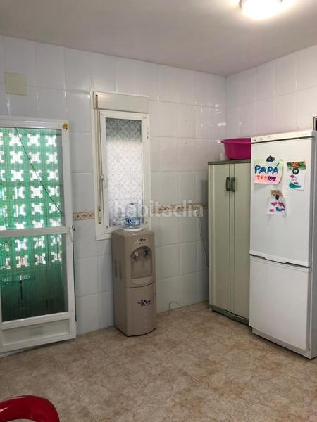 Foto 09fb08b4-de4b-4190-a68f-d781d7631585. Casa amb calefacció aparcament piscina a Avenida Elvas Badajoz