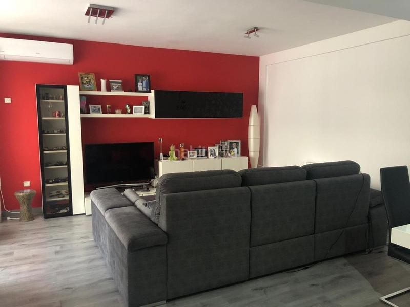 Foto cd80dfd0-61c5-4b5d-a981-057549d5daa9. Casa amb calefacció aparcament piscina a Avenida Elvas Badajoz