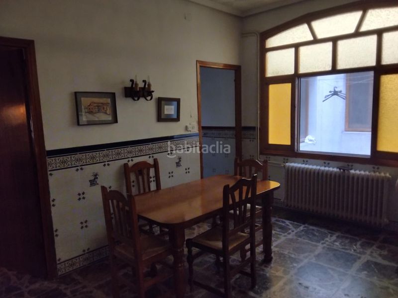 Foto 65fc9764-6015-4ce0-b658-233994dcfab1. Casa aparellada amb aparcament a Campo de Criptana