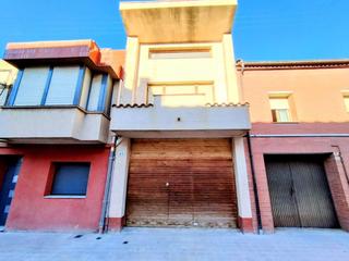 Casa adossada a Alfarràs