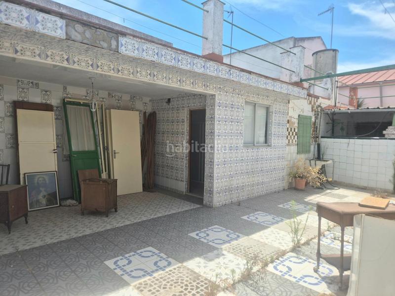 Foto 6c0c5a3f-ff68-4ed7-8ee8-40f295504ede. Reihenhaus mit parking in Montijo