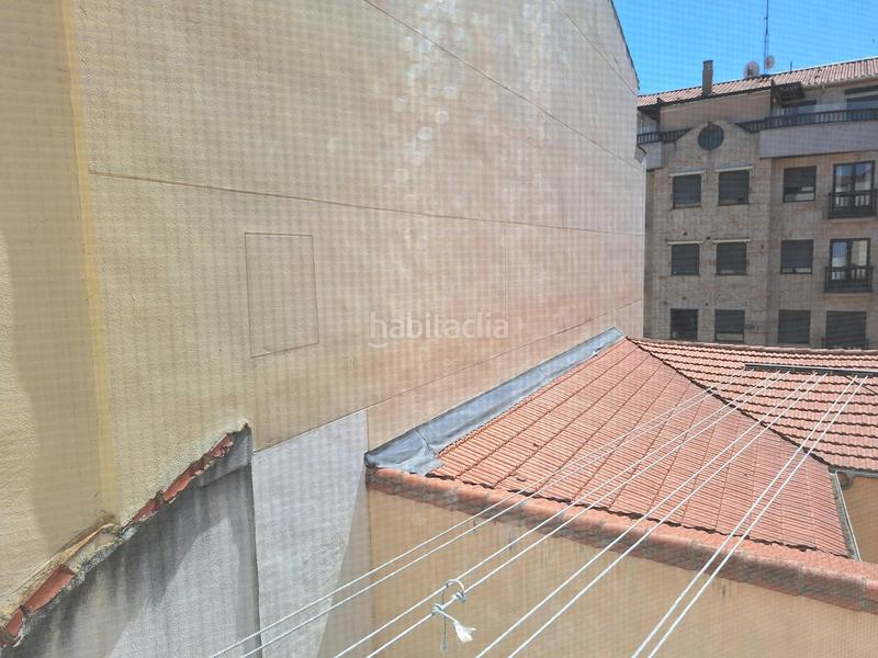 Foto 5e32fafd-e765-49ee-b91b-561b63bd1789. Flat with heating parking in Carmelitas Salamanca