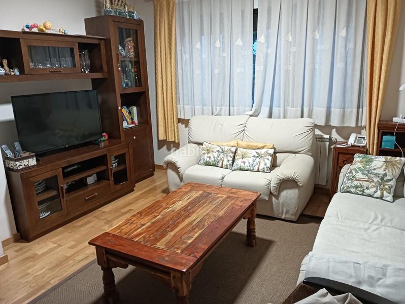 Foto b74a52be-3899-4ddb-9544-779e199187b7. Semi detached house with parking in Monforte de Lemos