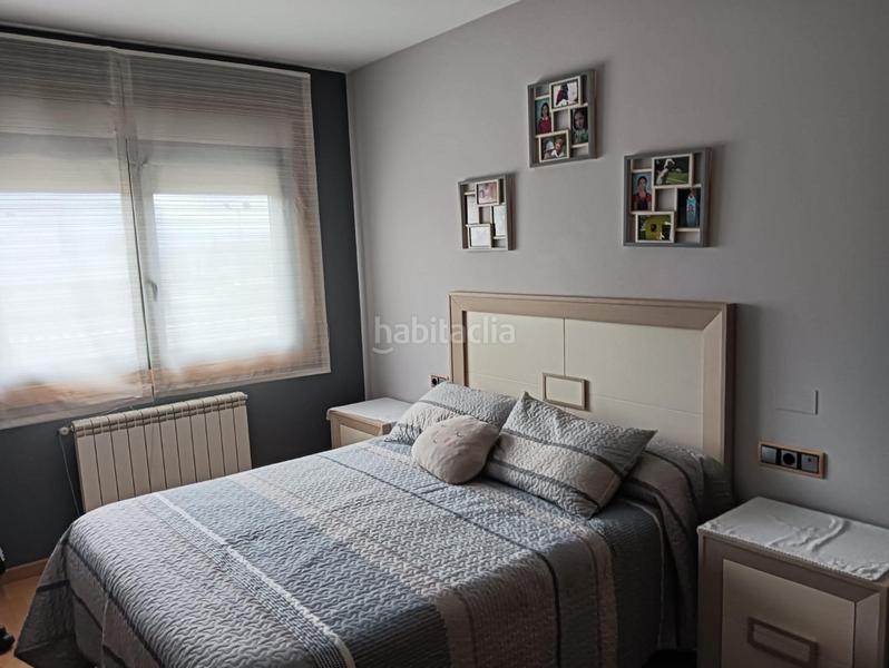 Foto ff1c2d85-7e63-4c65-8e1e-2a79be2de62b. Semi detached house with parking in Monforte de Lemos