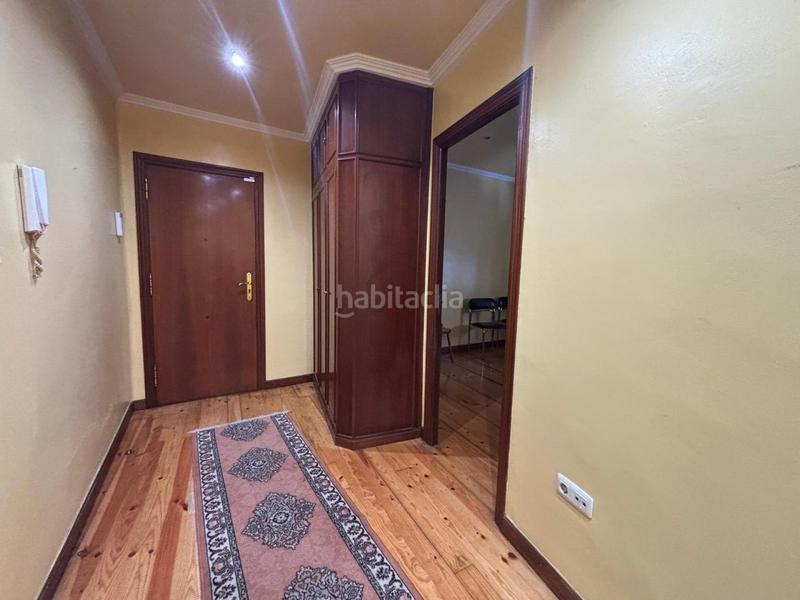 Foto 79ee1a2c-b794-4a83-bc34-3c288d62a073. Piso en Sardoma - Castrelos Vigo