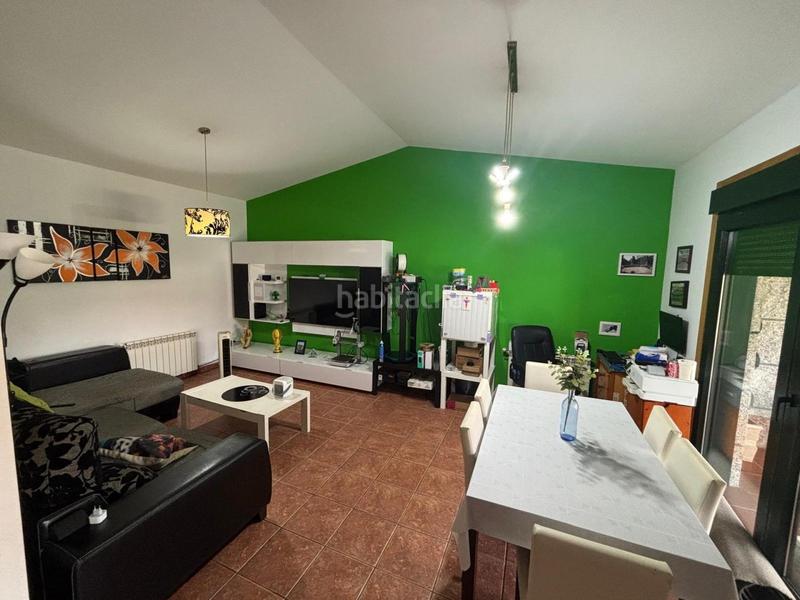 Foto 117878fd-b8fd-4f48-87f2-0a0f43af2adc. Casa pareada en Ponteareas