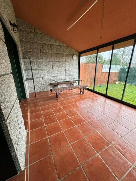 Foto b0a09812-6737-44b6-a122-90db56d1d6e0. Casa pareada en Ponteareas