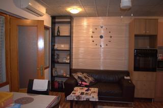 Etagenwohnung in Grau - Quintanes