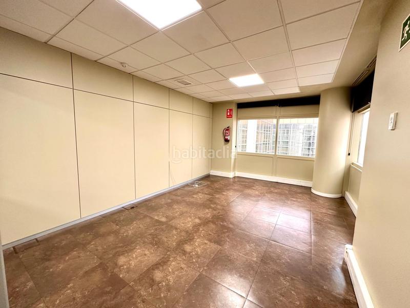 Foto 230f3af7-5f16-4922-8112-5e75a888b47c. Office space with parking in Simancas Madrid