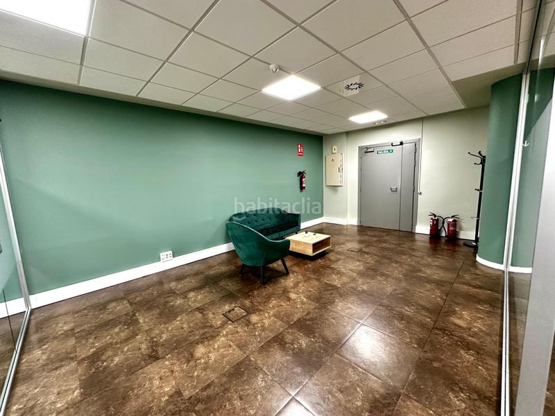 Foto 53638c33-4b46-49a9-86e9-2034be048c27. Office space with parking in Simancas Madrid