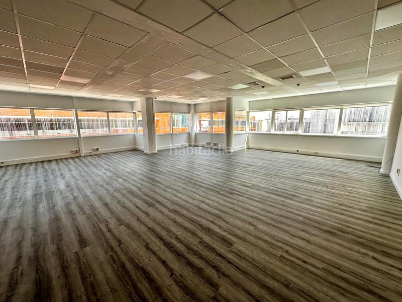 Foto 83afc9d6-fb26-4afd-883c-245d17a0b0bb. Office space with parking in Simancas Madrid
