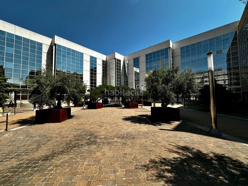 Foto 99047201-a44f-43c6-8042-1f3ea260d454. Oficina en Simancas Madrid