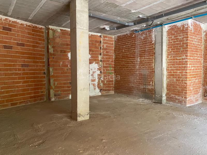 Foto f3335502-574f-4ae3-bb15-87071149305e. Local comercial en Zona Calle Valencia Torrent