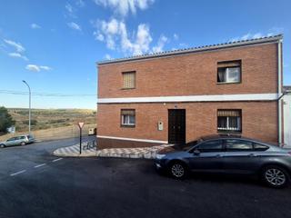 Semi detached house in Lobón