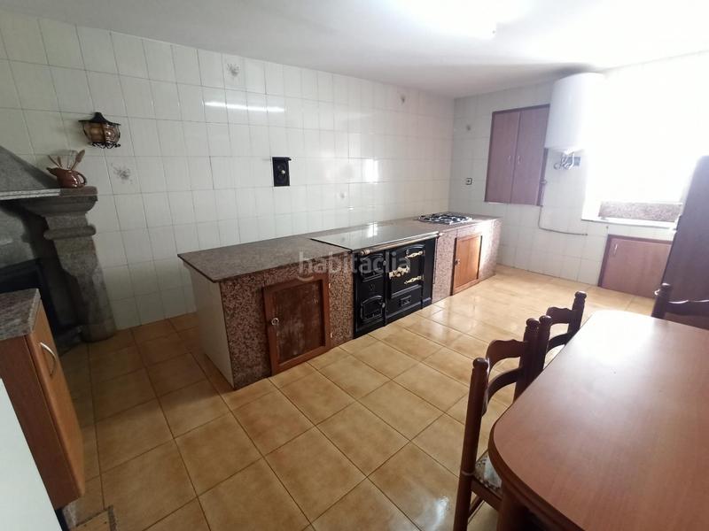 Foto 2919daf6-501b-4d89-b9ab-c98214d7023f. Casa pareada en Camariñas