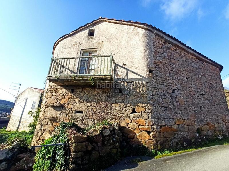 Foto 4750e485-dd46-4f22-a8de-b252f0bb0726. Casa pareada en Camariñas