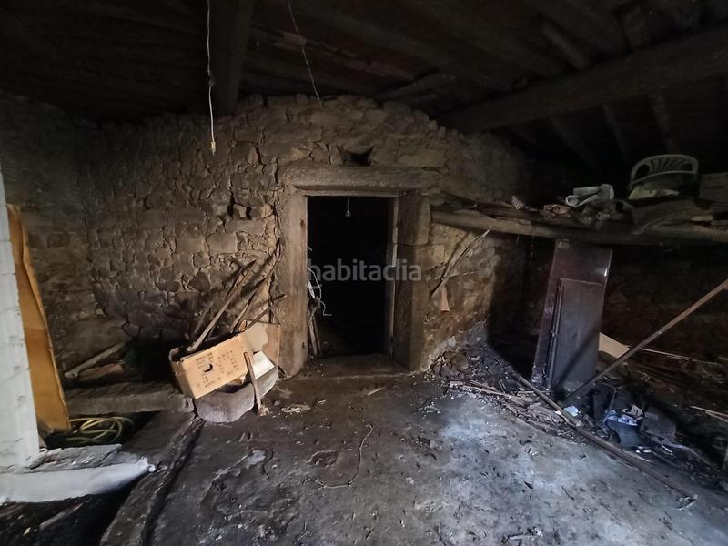 Foto bbe2fe12-147c-4cf9-b32d-9b67d411fca8. Casa pareada en Camariñas