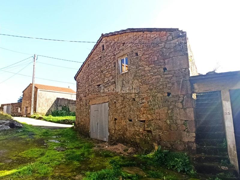 Foto d243d810-4f23-49bb-b10a-e98acfa7b0c9. Casa pareada en Camariñas