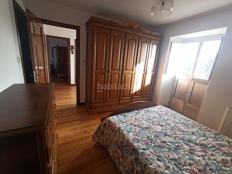 Foto f93e1b27-59a3-4a50-a2fb-d691a7281b12. Casa pareada en Camariñas
