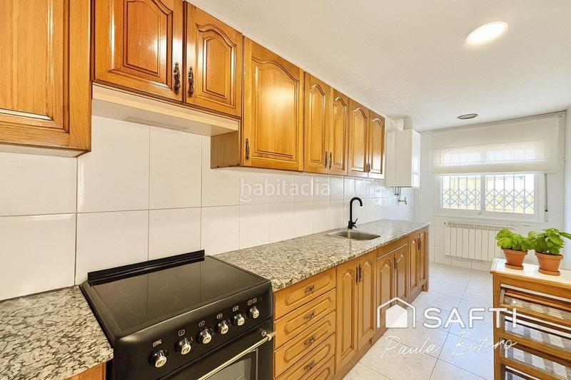 Foto d488c540-a36f-4c3c-b8b8-71b8b5836a55. Casa a schiera con riscaldamento parcheggio in Masia Nova-Solicrup Vilanova i la Geltrú