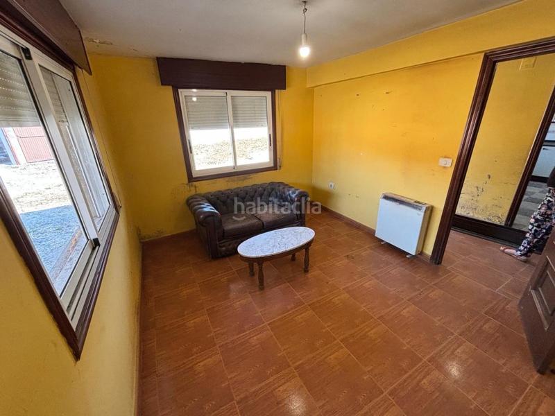 Foto b50e80a5-7247-44c3-85ab-f5b2964350db. Casa amb aparcament a Redondela