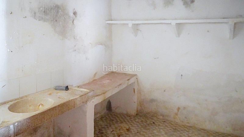 Foto 64c5e9b7-7d71-43a1-8b5e-9df966e299f7. Casa adosada en Yecla