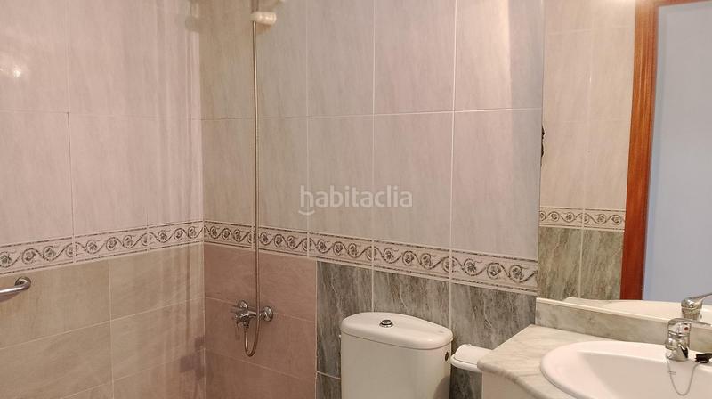 Foto 7fda9606-a028-4356-a96d-bf5e75bb54fb. Zweistöckige wohnung mit parking in Centre Pineda de Mar