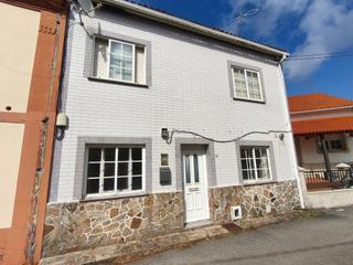 Semi detached house in Pobra do Caramiñal (A)