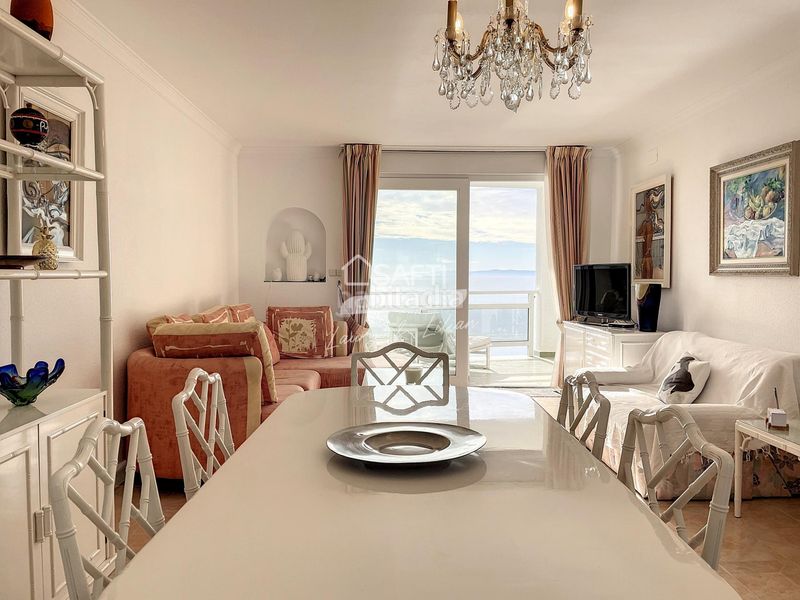 Foto 52a847b9-64bf-4007-9e15-ba7390416d6c. Apartament amb calefacció aparcament a Puig Rom-Canyelles-Almadrava Roses