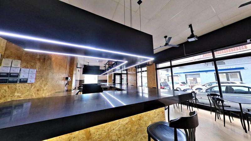 Foto 4d83d22a-a559-4e34-9052-3d310af0d6e0. Business premise with heating in Plaza de Toros-Avenida Chapí-Trinquete Elda