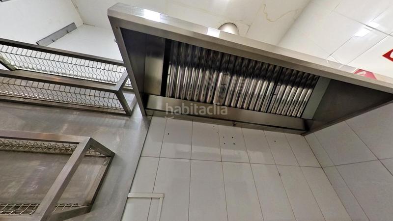 Foto f0e2f431-3888-4d29-a135-b5ff3a9951a3. Business premise with heating in Plaza de Toros-Avenida Chapí-Trinquete Elda