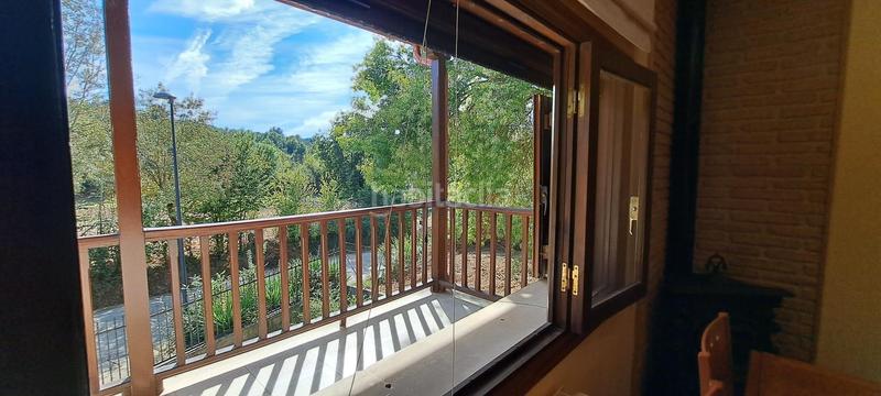 Foto 0f2d398c-6d74-420f-9b70-577e6b8f67ab. Casa amb calefacció aparcament a Arganza