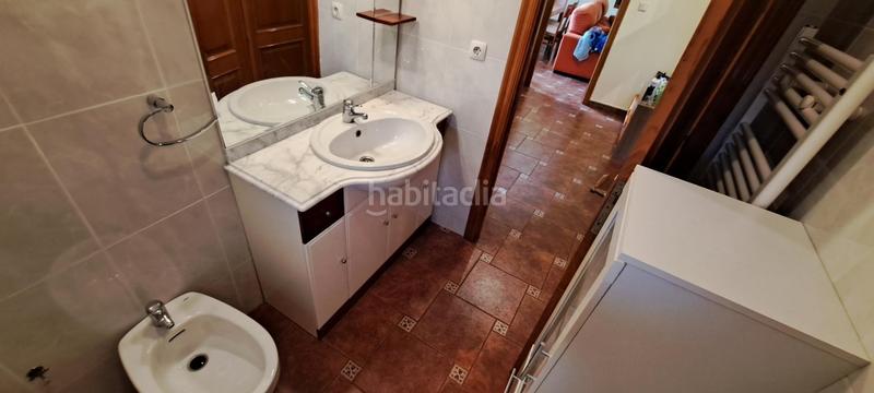 Foto 1ec93944-164c-49b3-a34f-b7e256d0a72c. Casa amb calefacció aparcament a Arganza