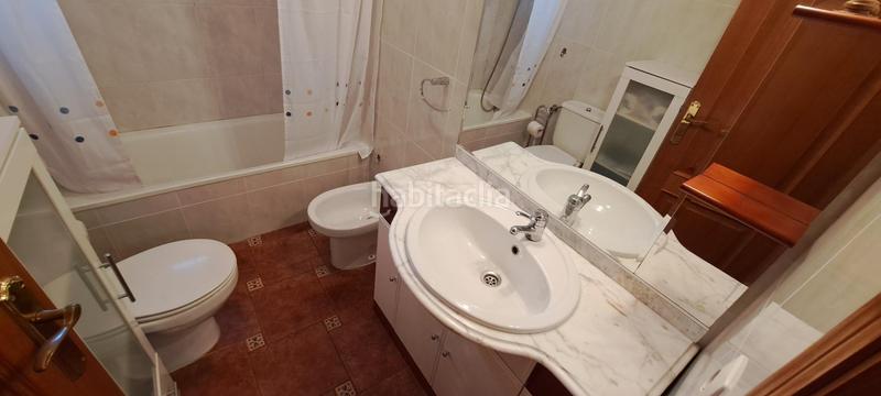 Foto 8f4085c0-3c34-4fee-8e47-a5febf36c0a8. Casa amb calefacció aparcament a Arganza