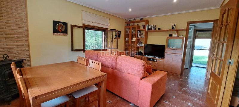 Foto b61cb48c-7f8b-41c6-89a5-6989e9641c76. Casa en Arganza