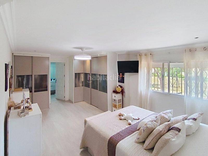 Foto 0a7aa1fb-e75d-4324-86aa-759f8c8145c2. House with parking pool in Las Vaguadas Badajoz