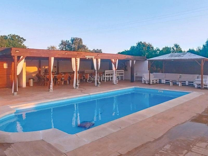 Foto a48e57ab-2bc9-41b3-ad99-37112cb8c60b. House with parking pool in Las Vaguadas Badajoz