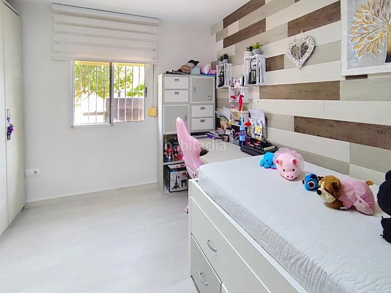 Foto cf01415b-24fd-409a-8f69-210702ddc306. House with parking pool in Las Vaguadas Badajoz