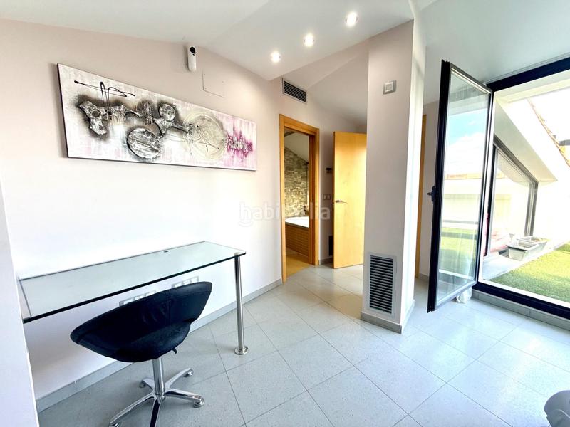 Foto bc517972-71dd-41e8-895a-23a4d5456d49. Duplex avec chauffage piscine dans Fenals Lloret de Mar