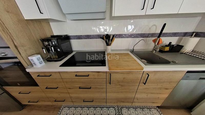Foto f58cc4d9-82eb-4924-9209-f3153c74fda0. Appartamento con parcheggio in Las Trescientas-San Francisco-Ciudad Vergel Elda