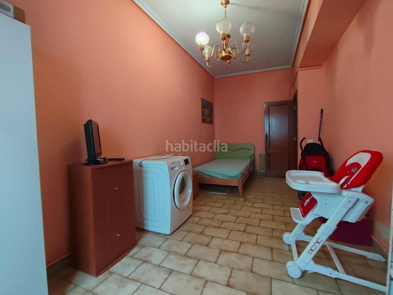 Foto e64413fc-54dc-441c-a9aa-ba18ee631cd0. Etagenwohnung mit heizung in Cacabelos