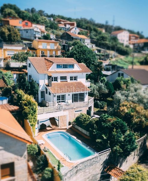 Foto 6b994c92-63ba-40fa-8e4b-1babb9c70df5. Casa amb aparcament piscina a Teis Vigo