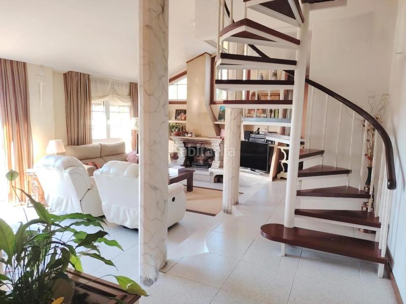 Foto ebacff36-51ec-41f2-9412-adfd68933263. Casa con parcheggio piscina in Teis Vigo