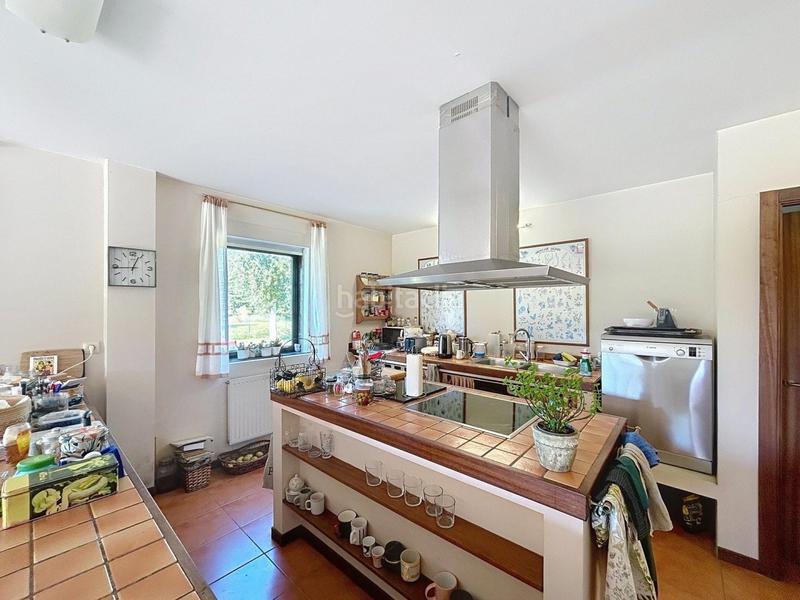 Foto e49d8dd9-1be9-4ad5-a1c1-8ad958a9e460. Casa amb aparcament a Bugallido Ames